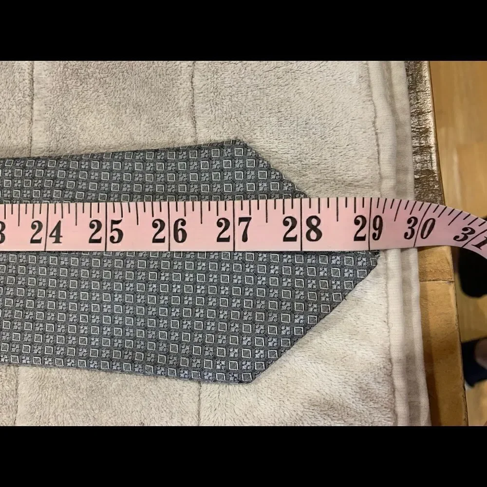 Brooks Brothers Silk Tie Silver/White Geometric‎